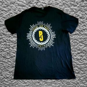 Pearl Jam concert tour band tee shirt